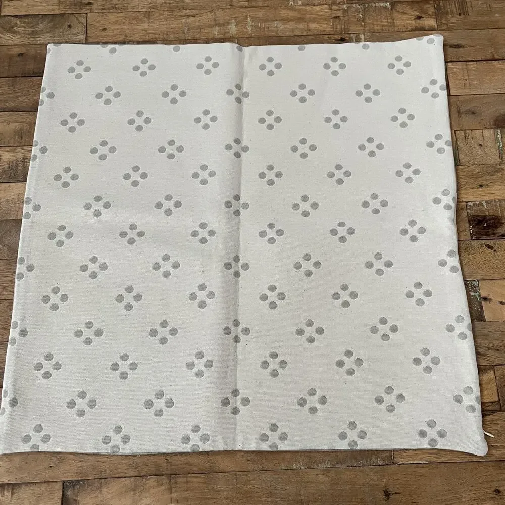 Busatti Cotton Square Pillow Covers (2) Gray & Ivory Striped Dot Pattern NWT